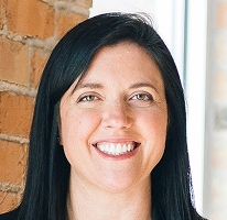 Retrato de Sophie Hartwell encargada del servicio de atención al cliente en el equipo de soporte